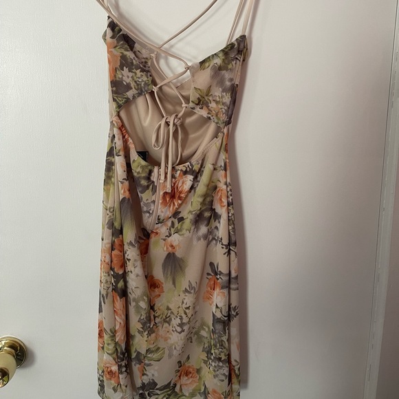 Dress - Picture 2 of 2